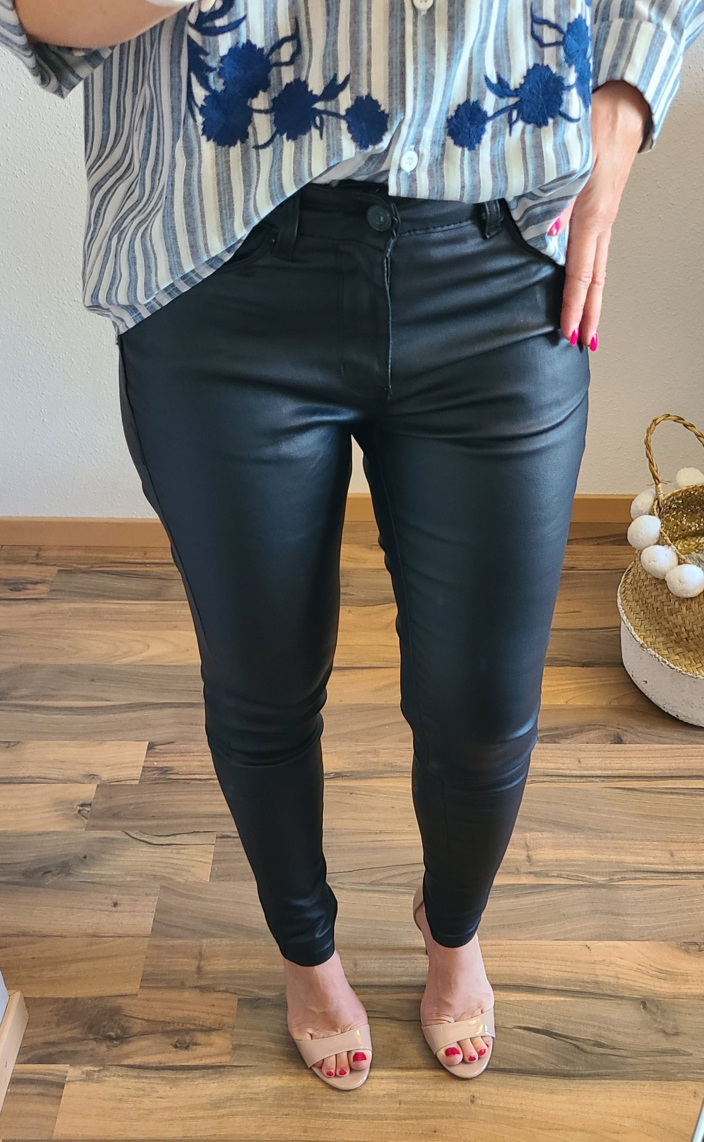 Pantalon CALIE slim enduit Push-up