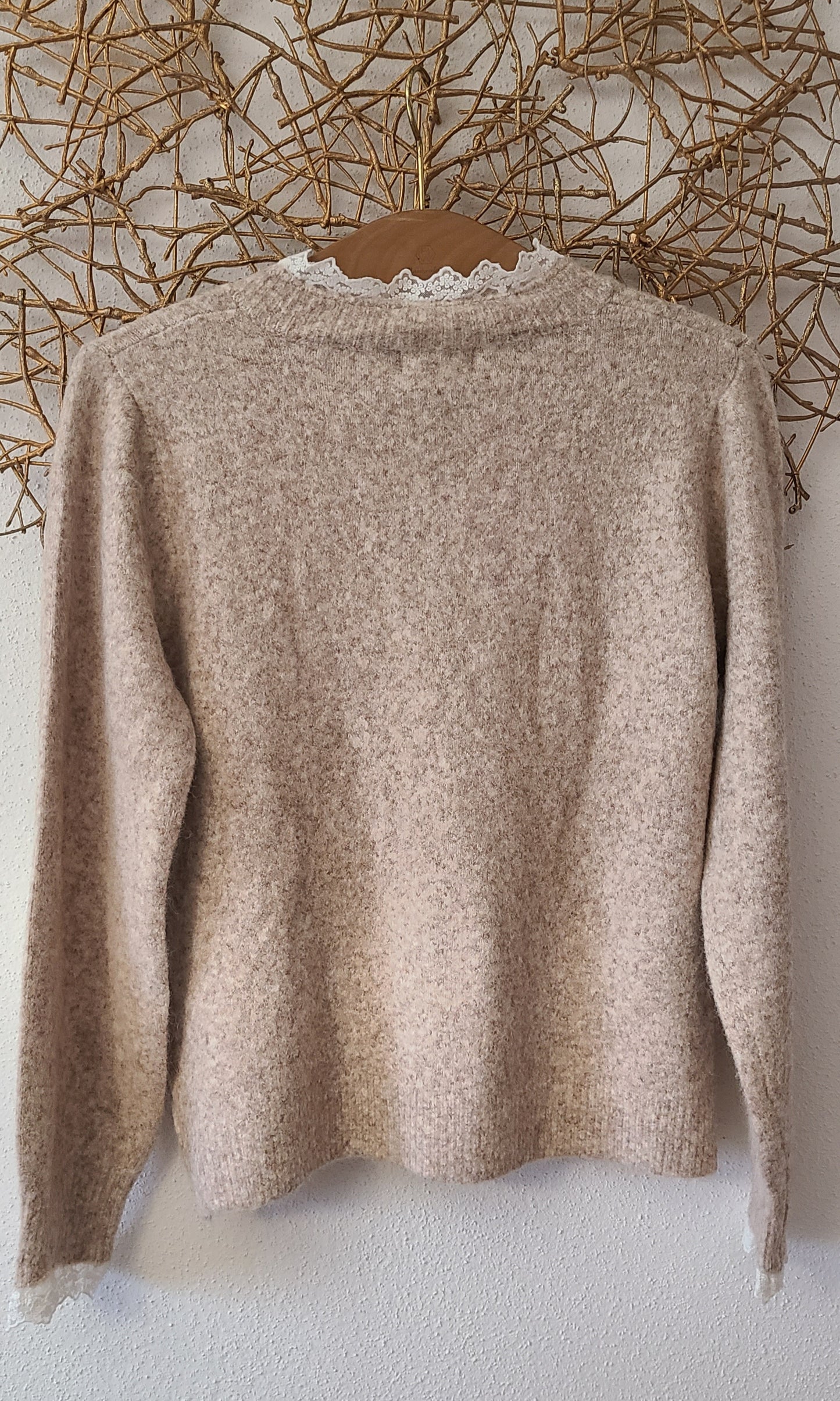 Pull SIGGY orné de dentelle