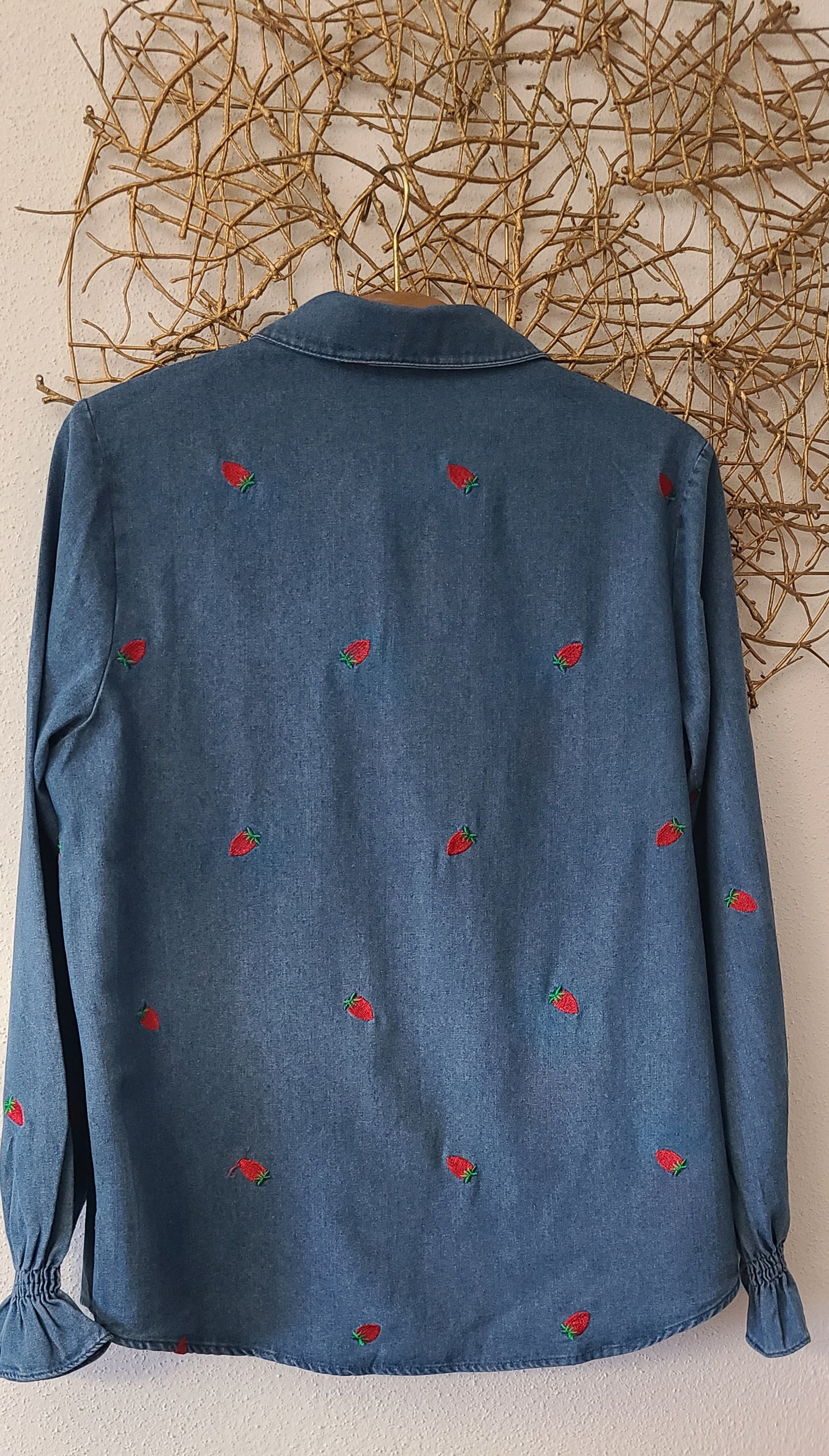 Veste-Chemise TAGADA en jeans brodé de fraises