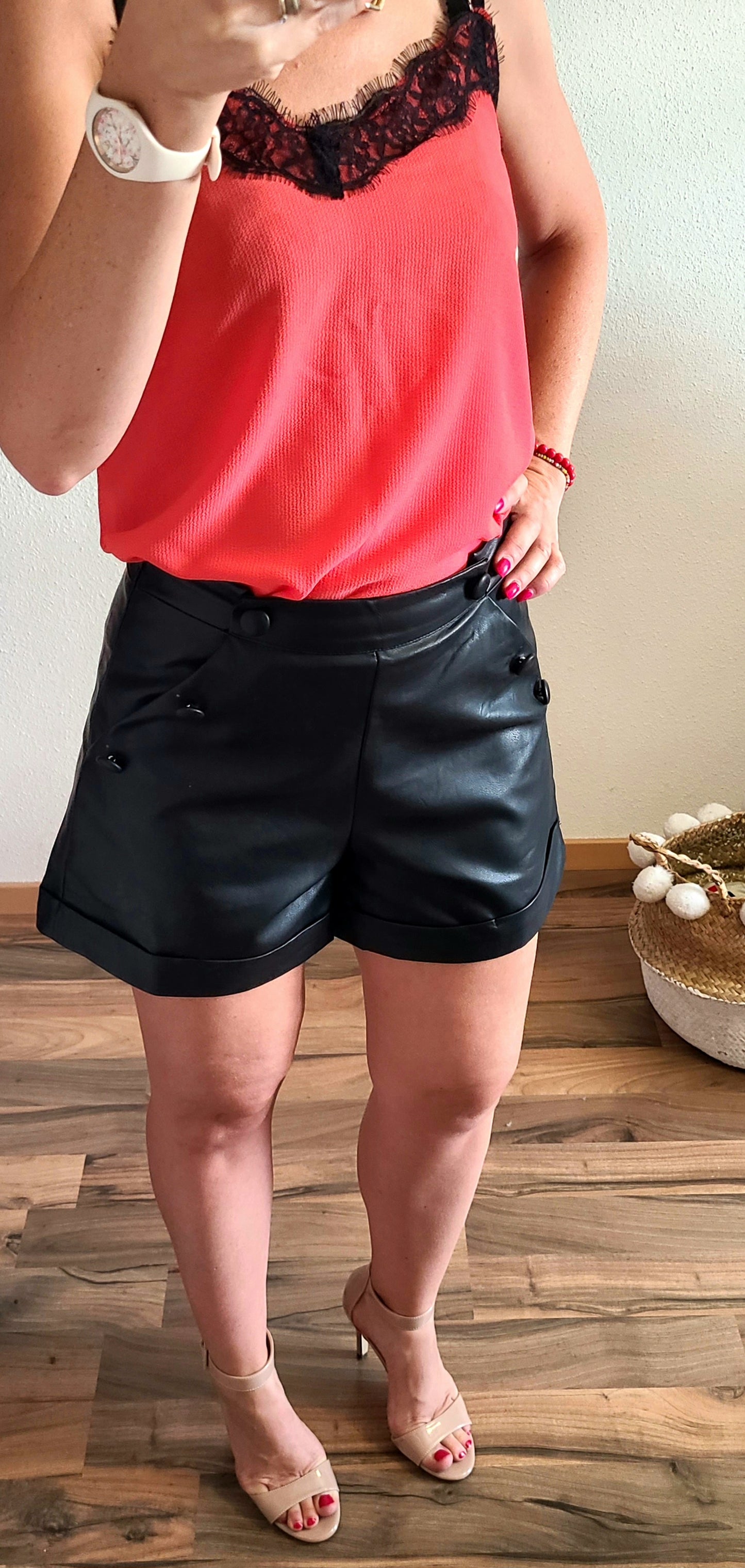 Short LOVE Simili cuir