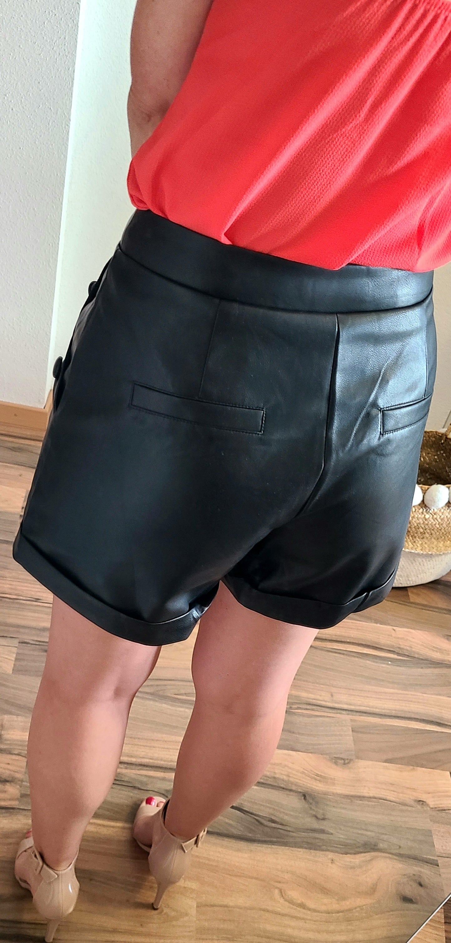 Short LOVE Simili cuir